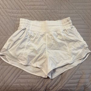 Lululemon hotty hot shorts size 4